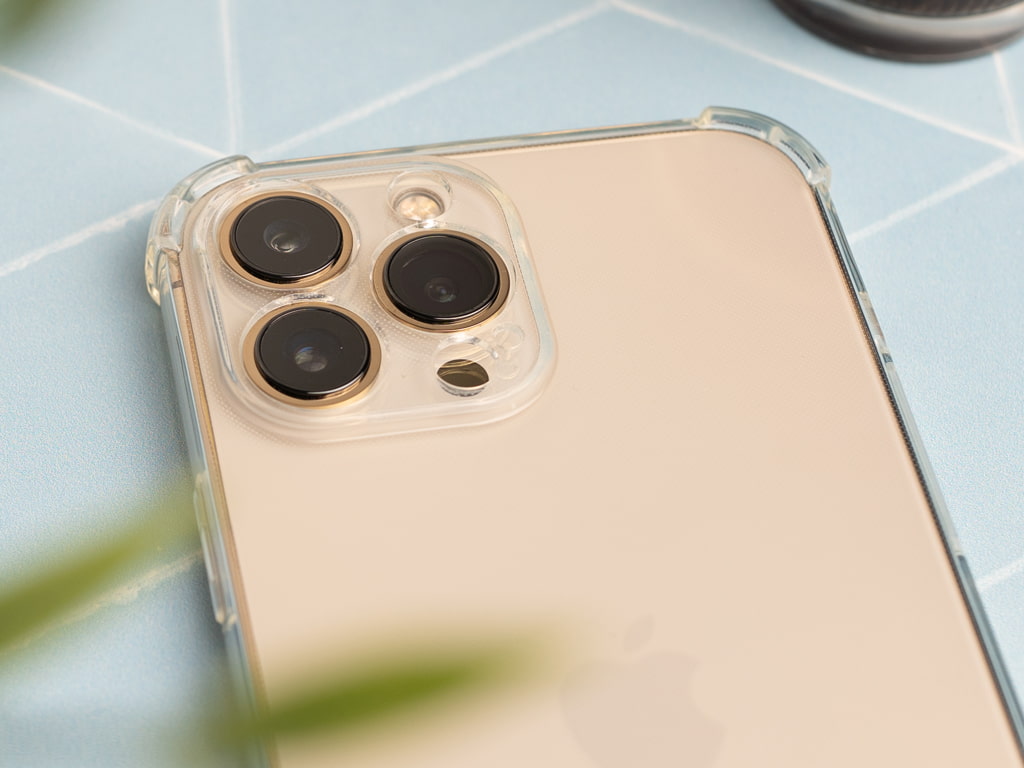 TPU gumový obal na iPhone 13 Pro se šňůrkou - Průhledný - 4
